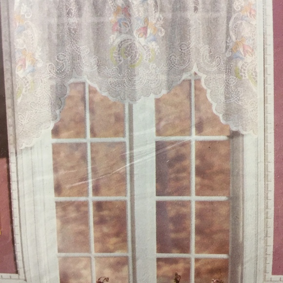 2 Sets of polyester window panels, one new se, one slightly used; 4 pcs total - Picture 5 of 16